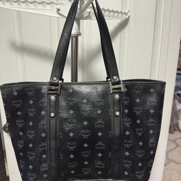 MCM Black Visetos Tote Bag w/ small Pouch - Picture 2 of 16